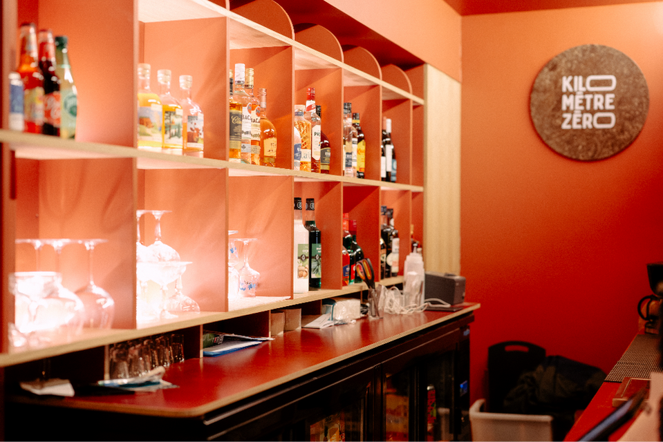 bar KilomÚtre Zéro bouteilles pour cocktails
