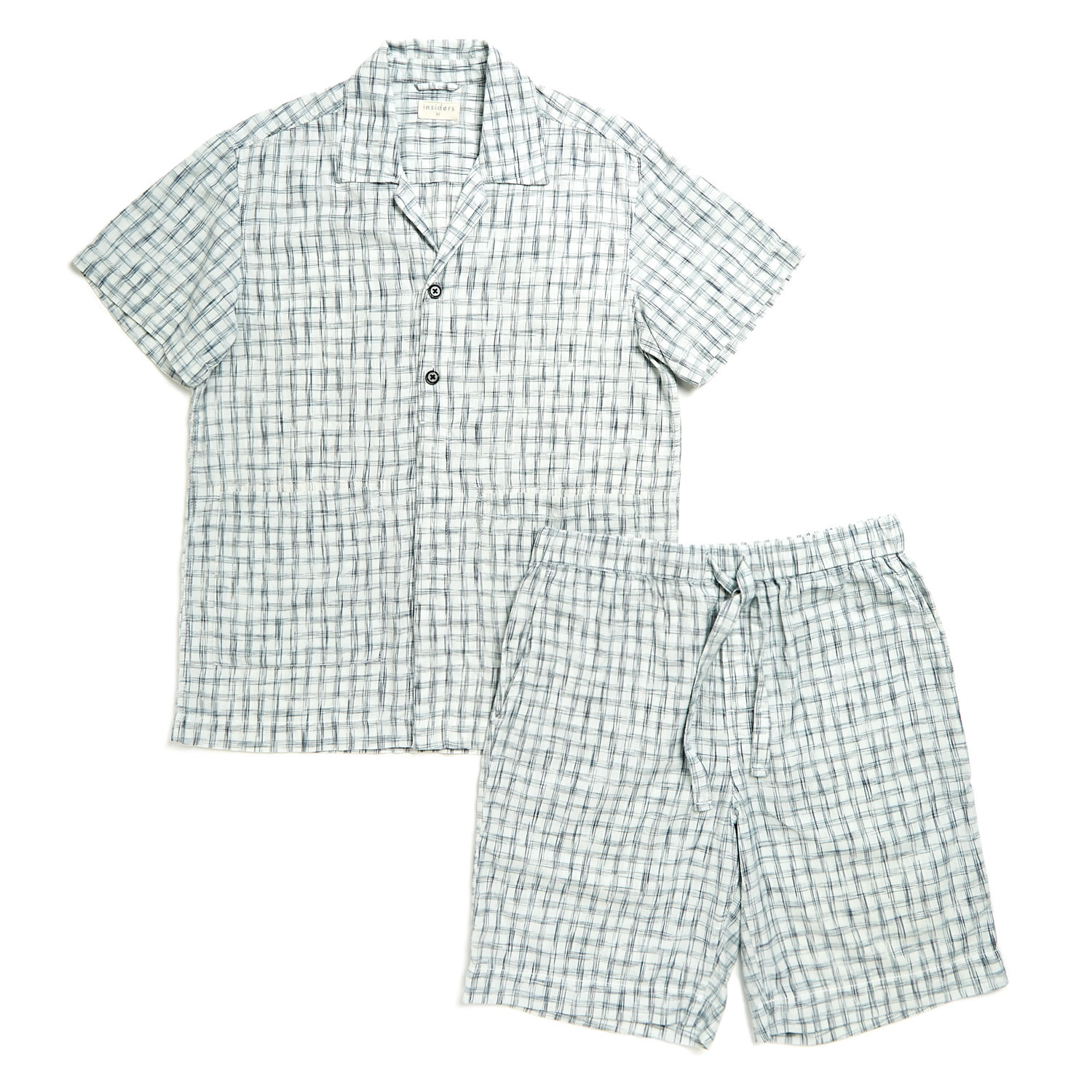 Short sleeve Hipp shirt and Berninger shorts |  White and blue space dye