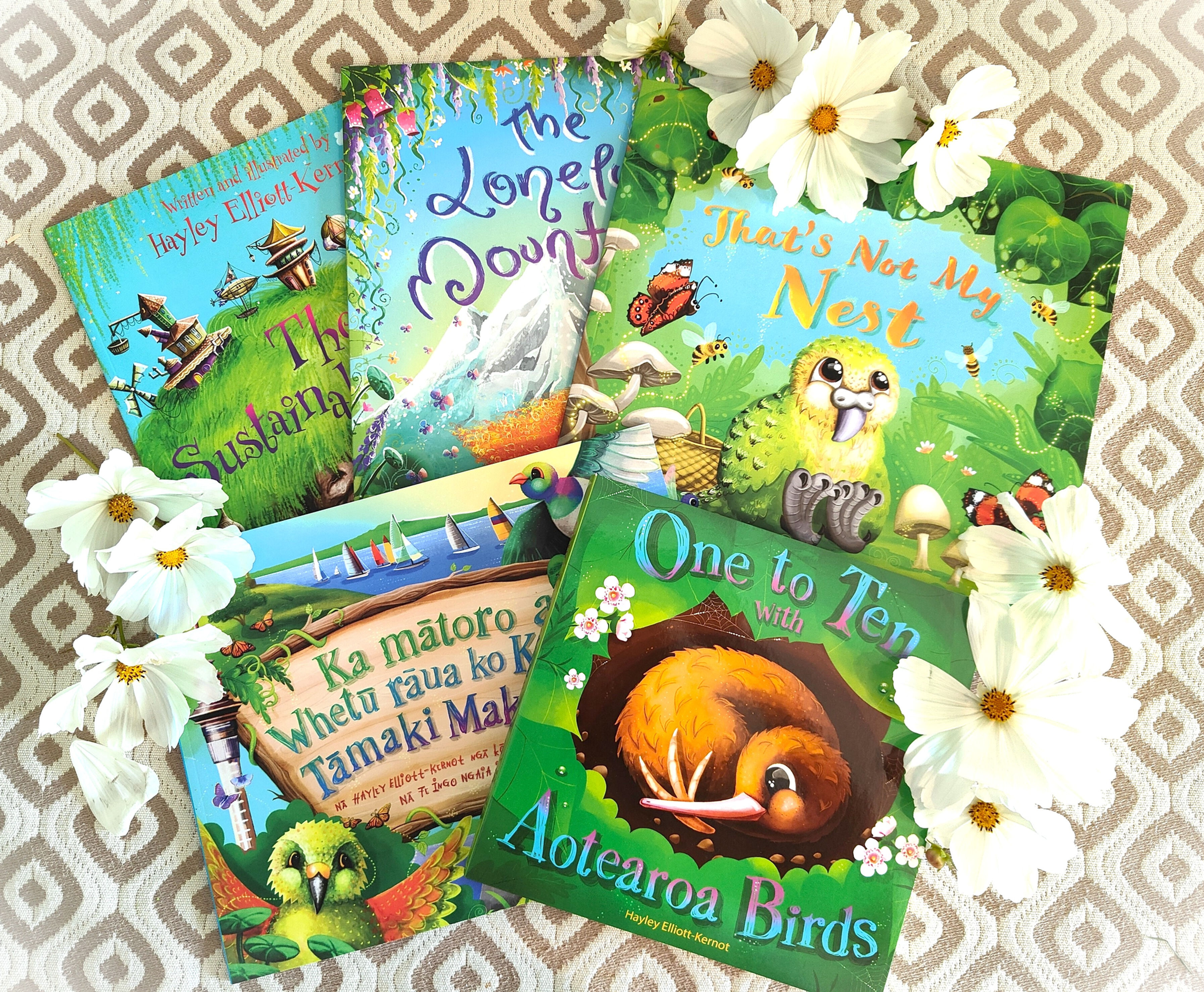 Five Book Bundle  + Soft Toy