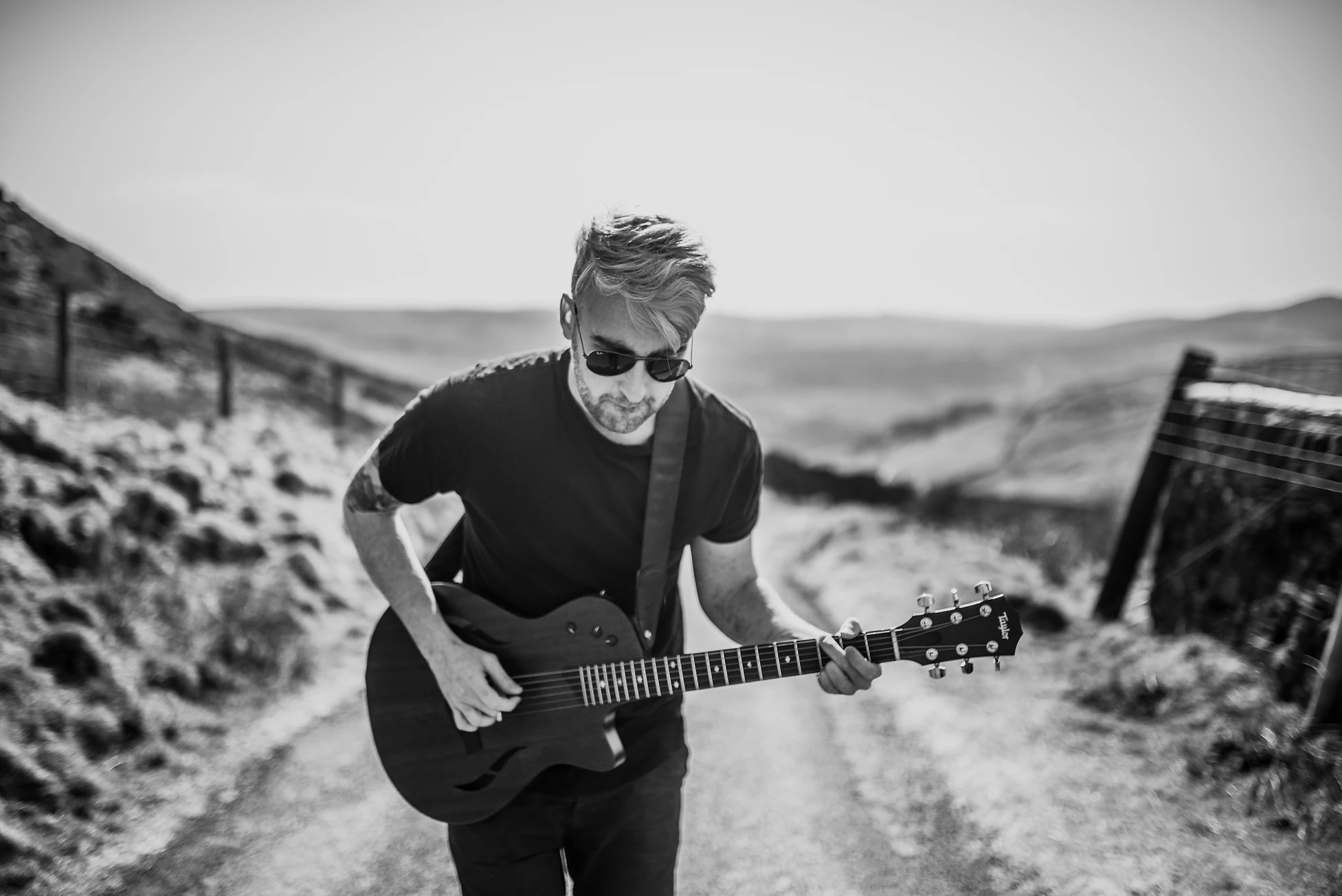 tony from the pedal tones playing acoustically in the peak district