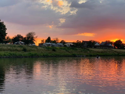 zonsondergang camping.jpeg