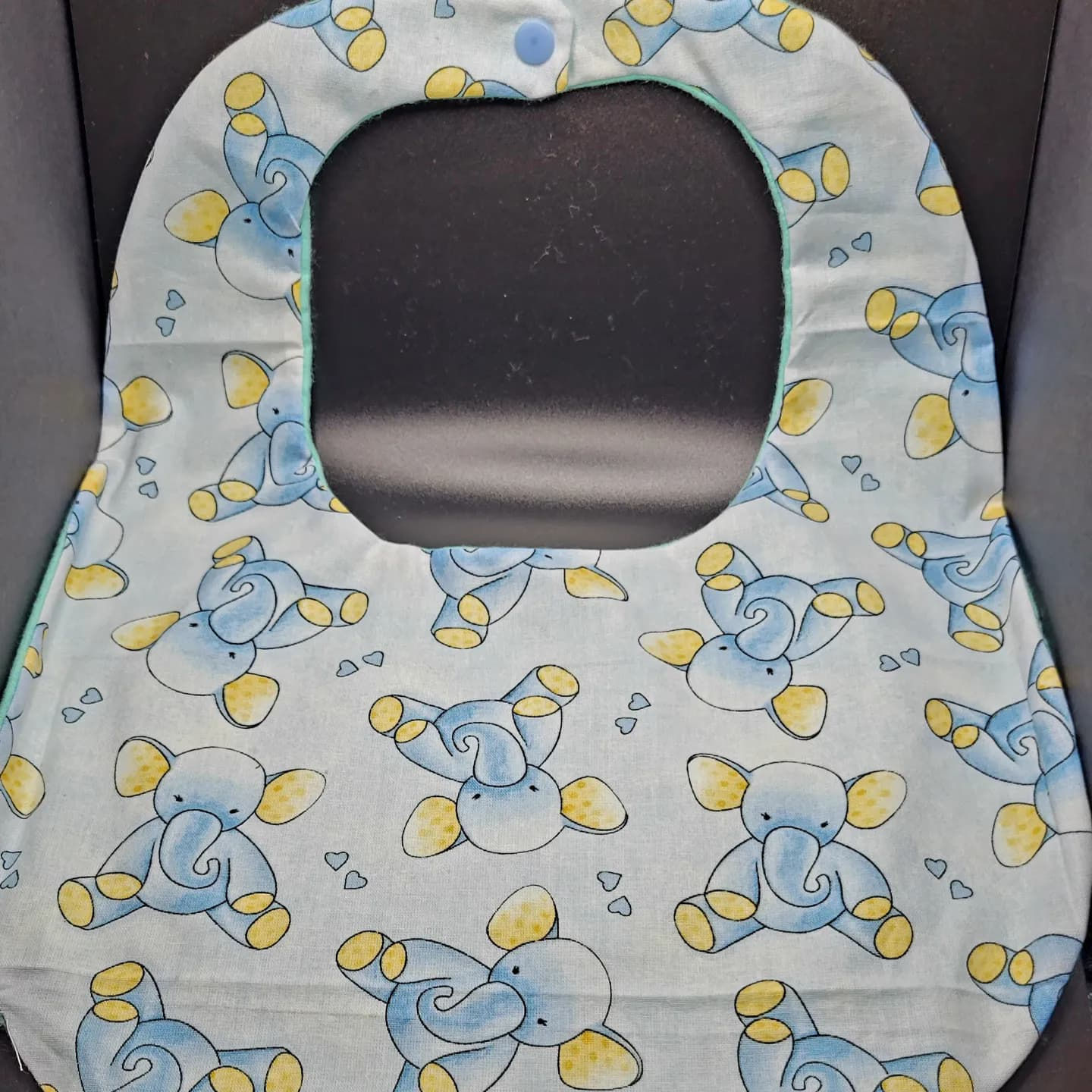 blue elephant bib