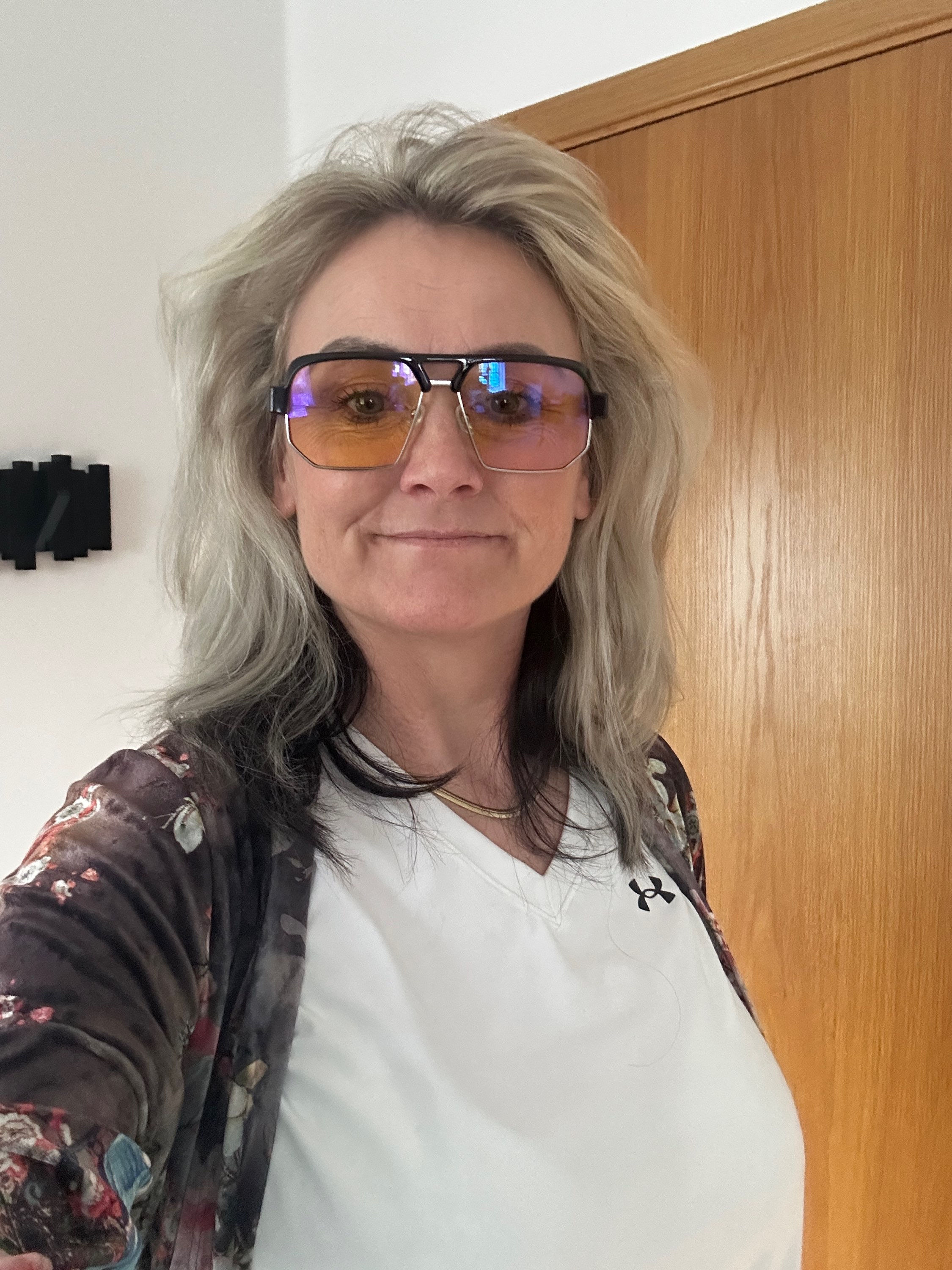 Birtugleraugu í kampavínslit