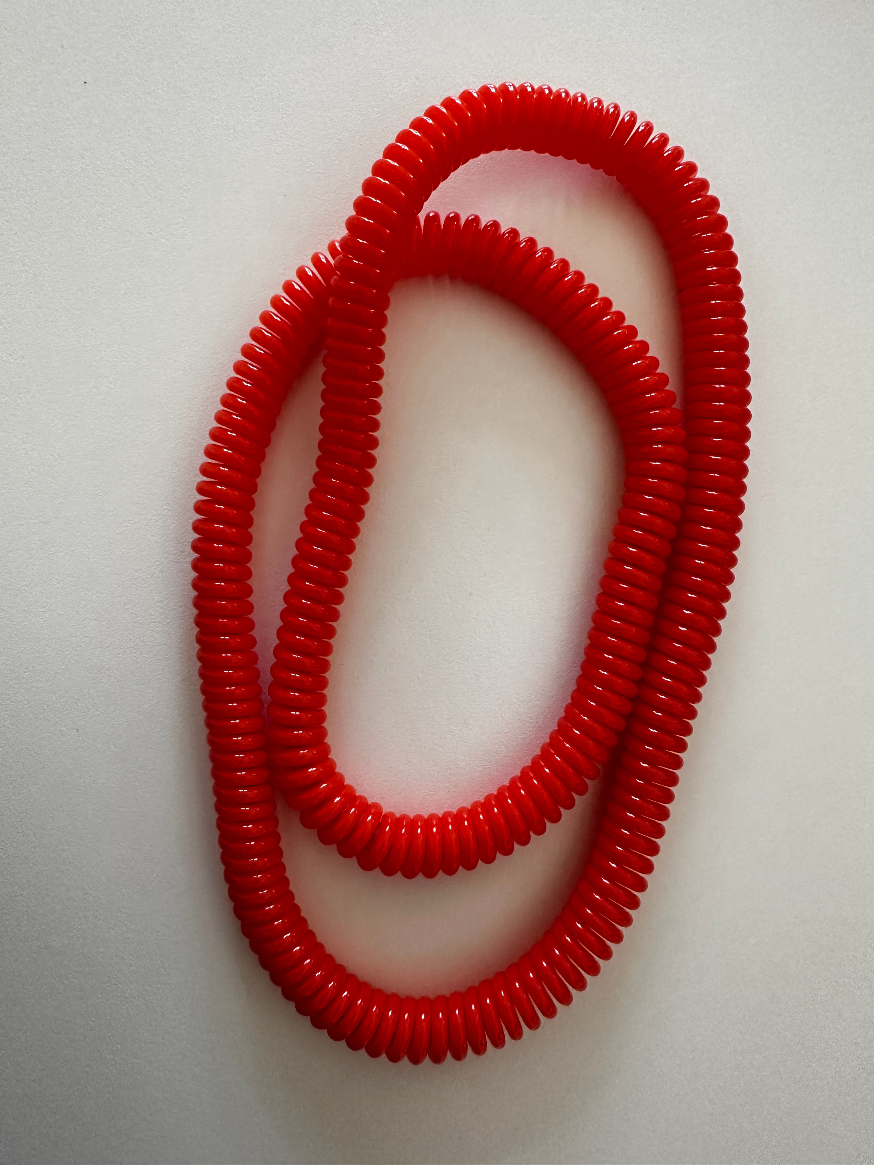 Teygju naghálsmen 1 stykki, ólíkir litir