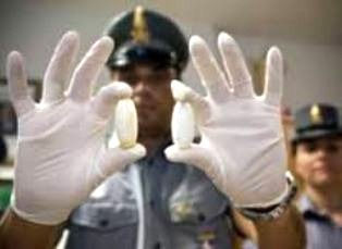 Corriere di droga insospettisce Carabinieri. Aveva ingoiato ovuli di eroina