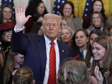 TRUMP FIRMA UNA ORDEN PARA PROHIBIR A MUJERES TRANSGĆNERO COMPETIR EN DEPORTES FEMENINOS