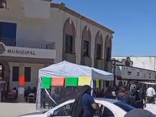 MANIFESTACIÓN DE 101 PREJUBILADOS FRENTE AL PALACIO MUNICIPAL DE TECATE