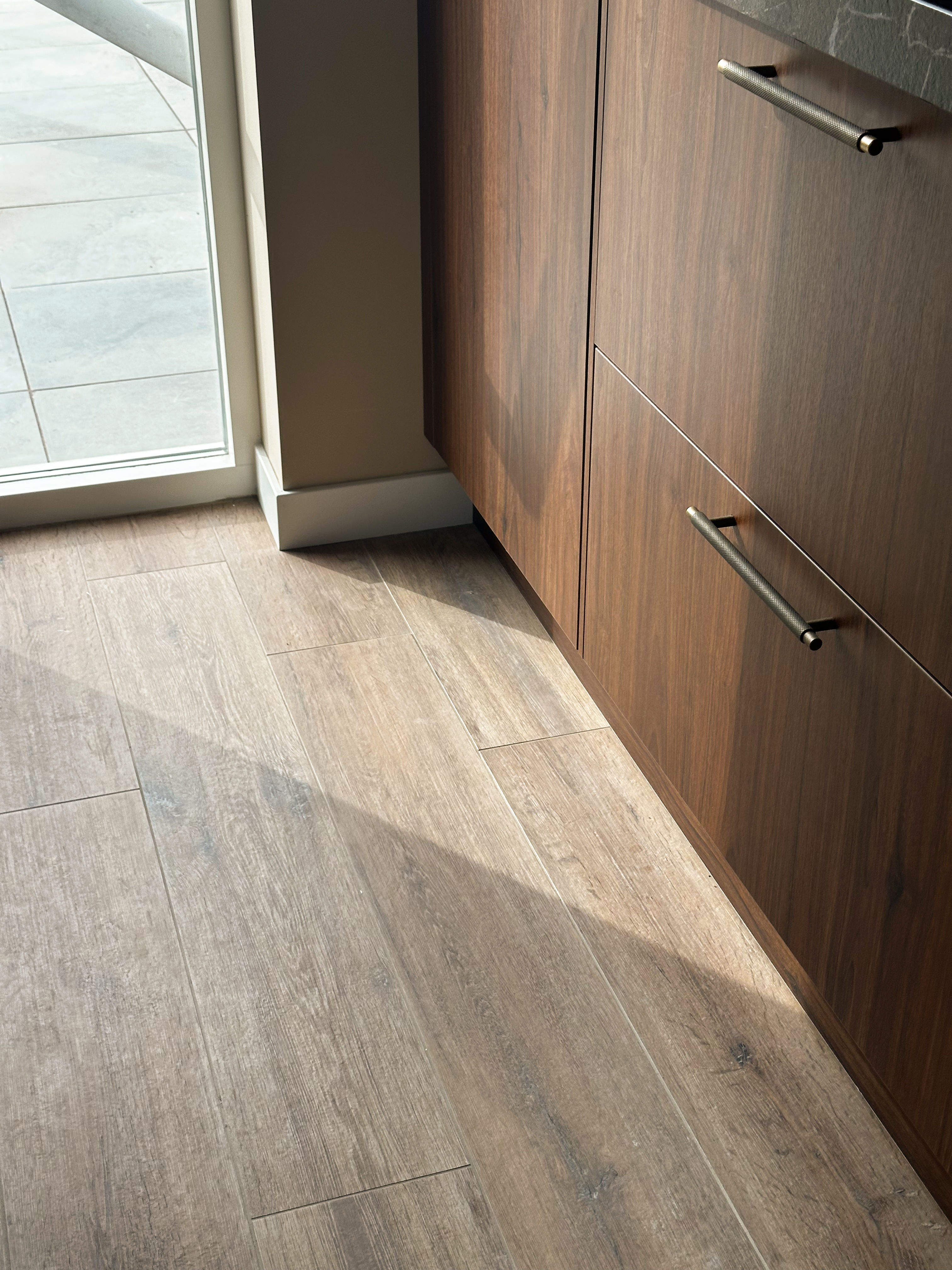 20x114 HOUTMOTIEFTEGEL SUR ROBLE BROWN