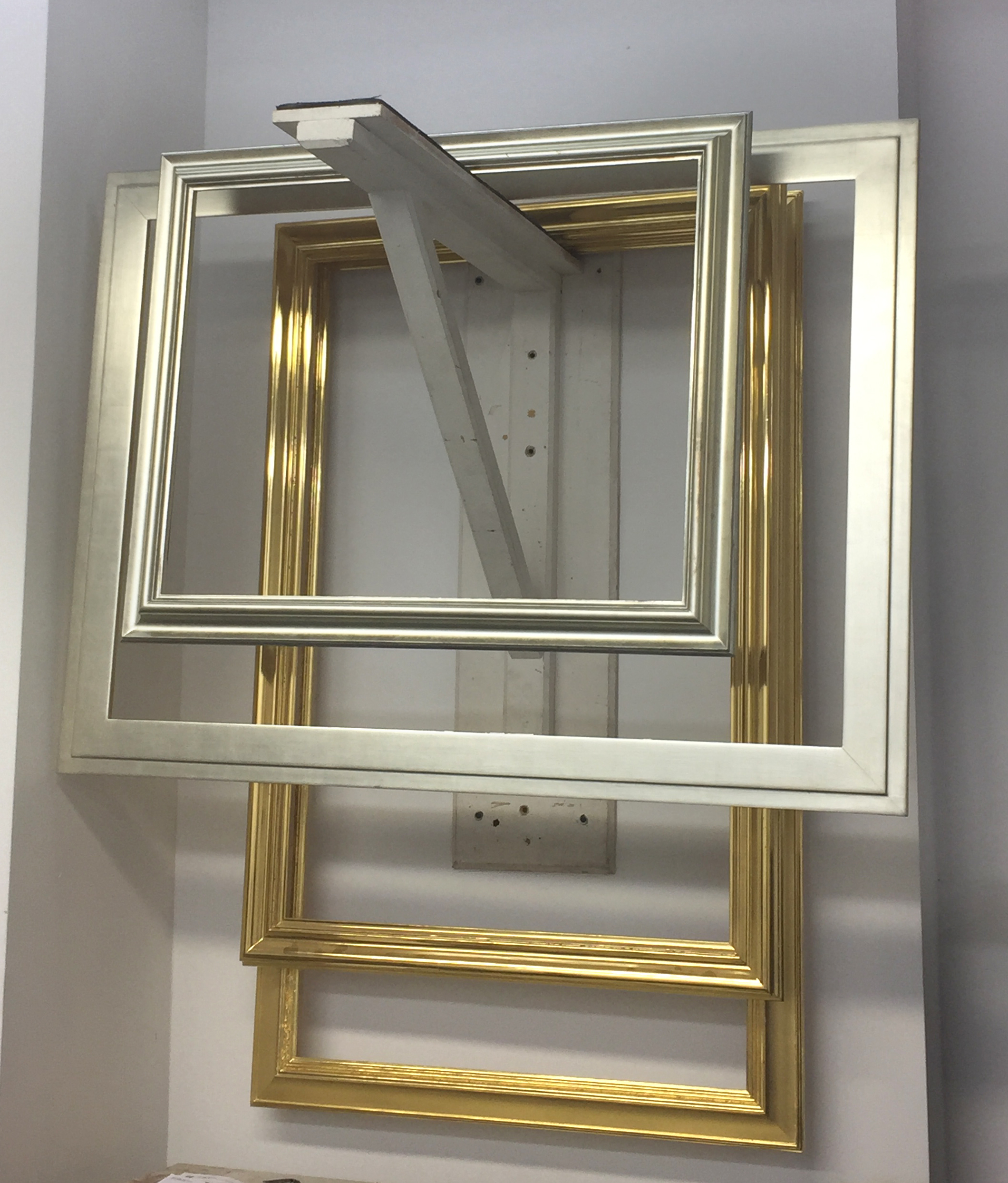 Lowy Contemporary Frames