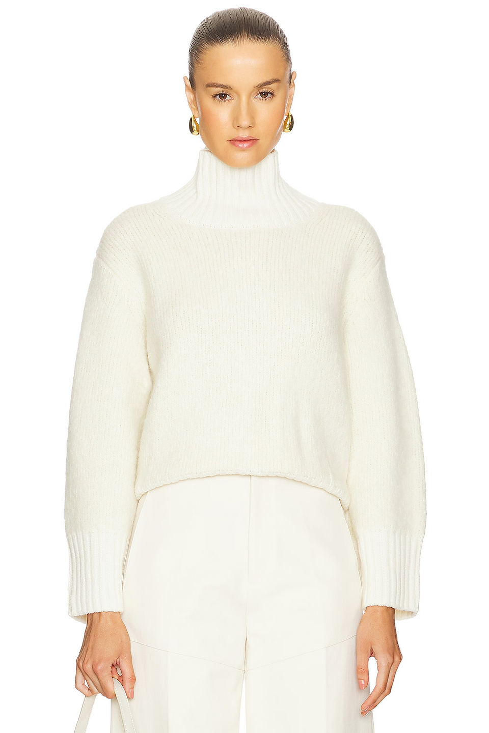 Leonie Hanne’s Winter Wardrobe