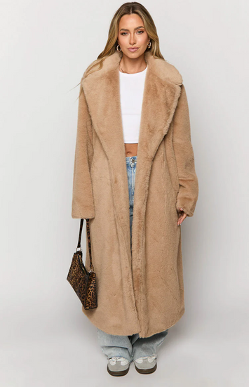 Leonie Hanne’s Winter Wardrobe