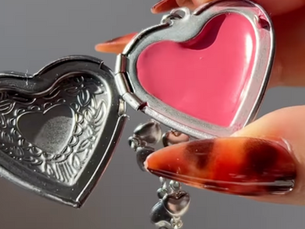 Wear Your Lipstick Where Your Heart Is: DIY Lipstick Pendant Necklace