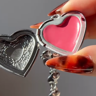 Wear Your Lipstick Where Your Heart Is: DIY Lipstick Pendant Necklace