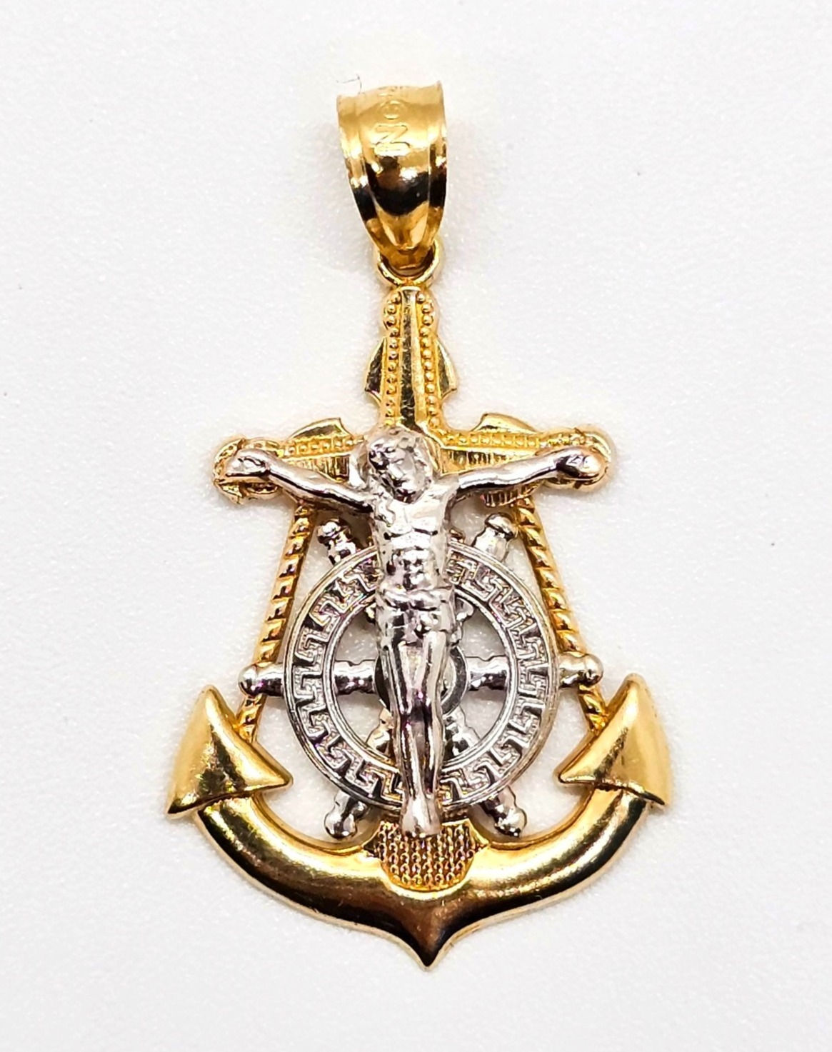 ANCLA CON CRISTO 14K.