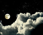 月光下的夜空