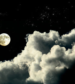 Mondheller Nachthimmel