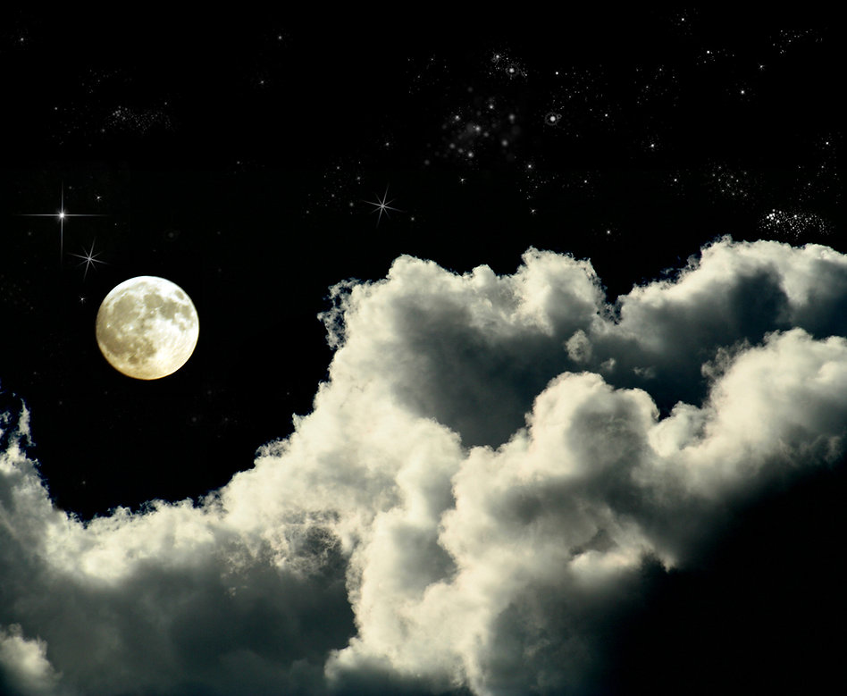 Undr the light of the moon