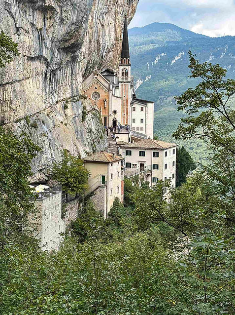 Madonna della Corona