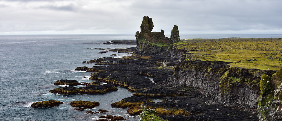 Lóndrangar
