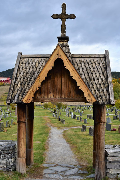 Eingang zum Friedhof