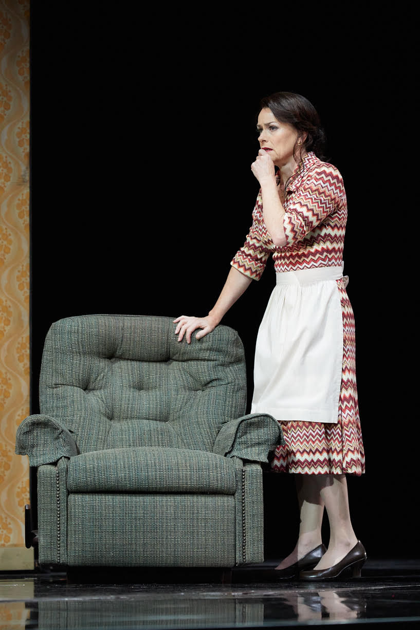 Nerys Jones as Giovanna