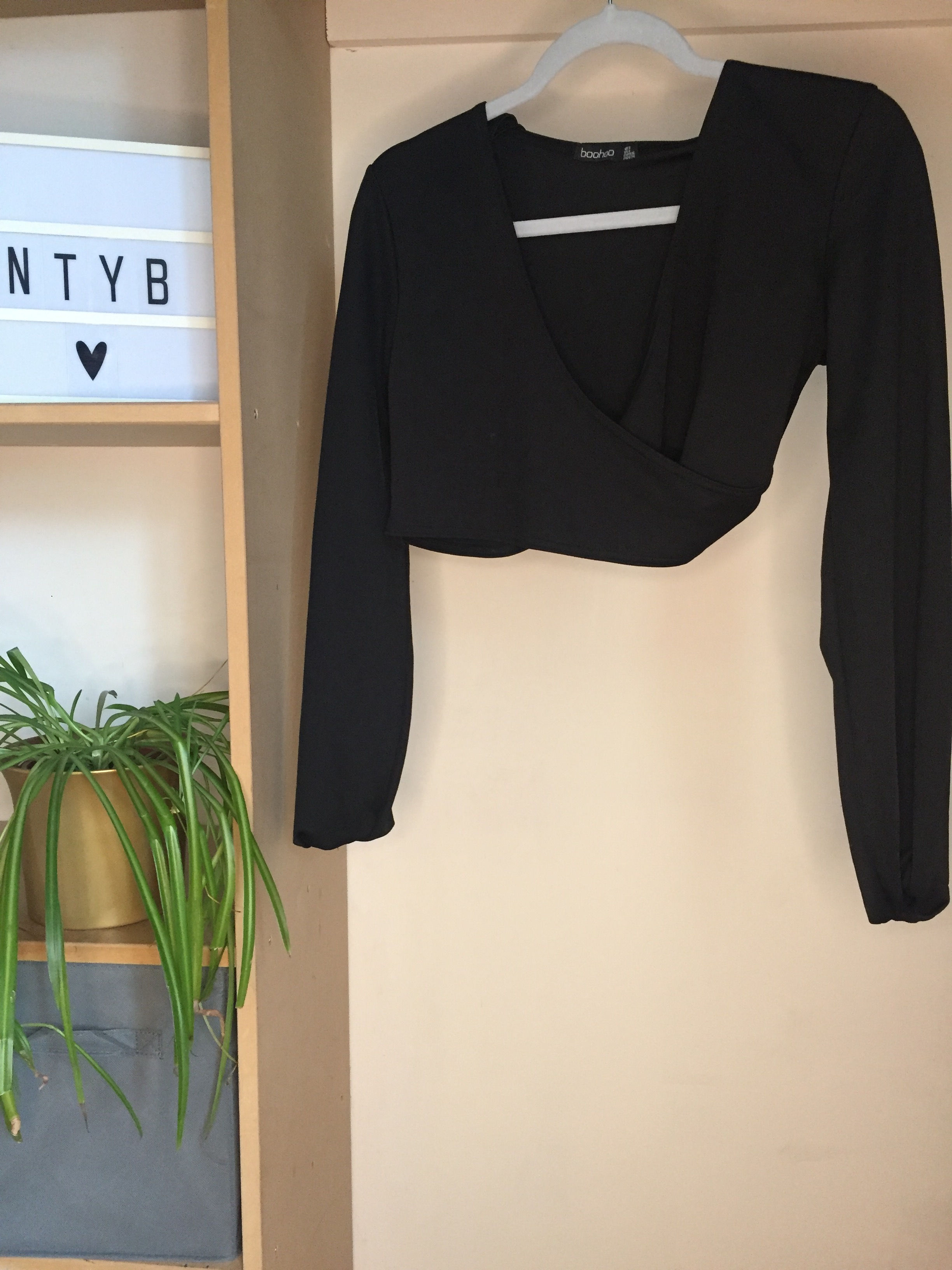 Boohoo Black Wrap Crop Top Size 8