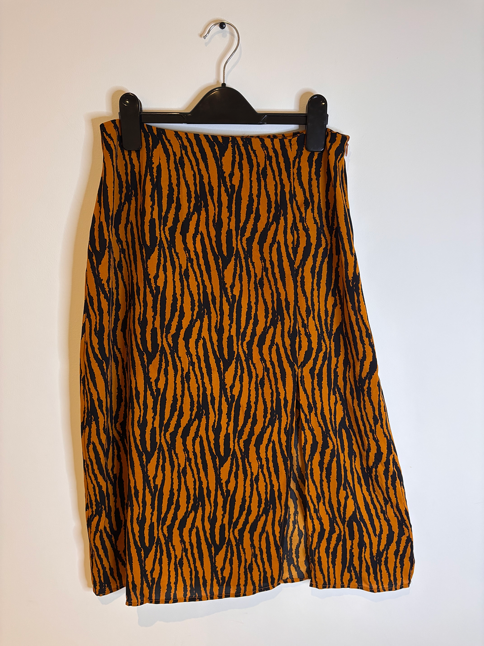 Thumbnail: Boohoo Orange Zebra Print Skirt - Size 10 - Preloved