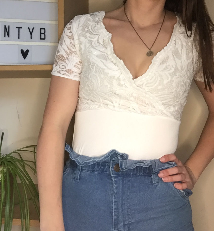 Boohoo White Lace Body Size 8