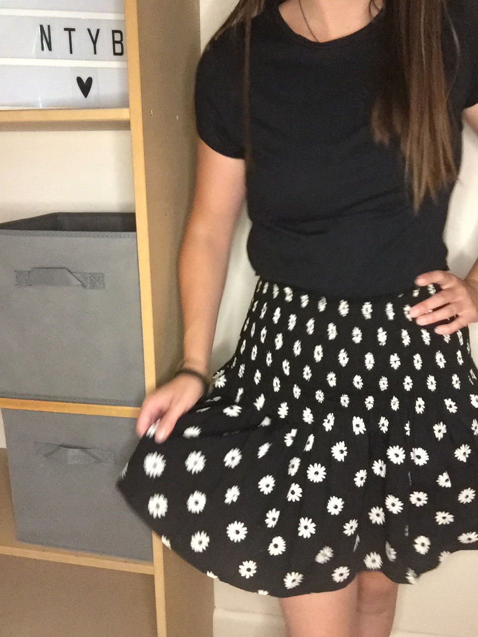 Thumbnail: New Look Black Skirt With White Flowers - Size 8 - Preloved