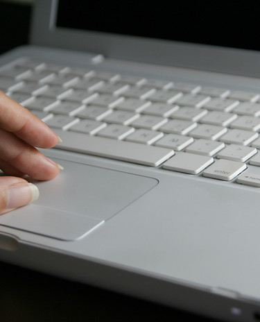 ordinateur portable blanc 