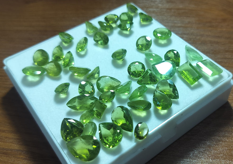 Thumbnail: PERIDOT LOOSE CUT STONE