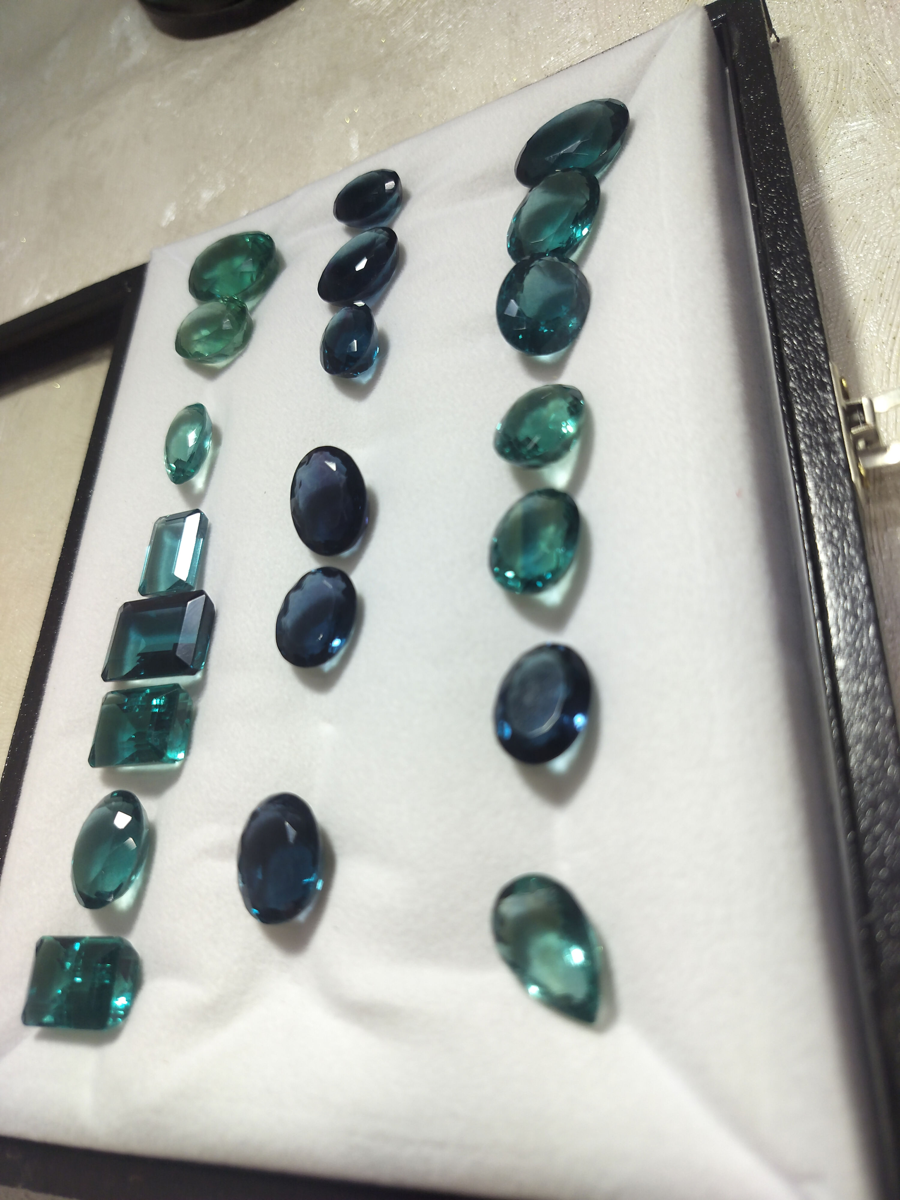 BLUE FLORITE