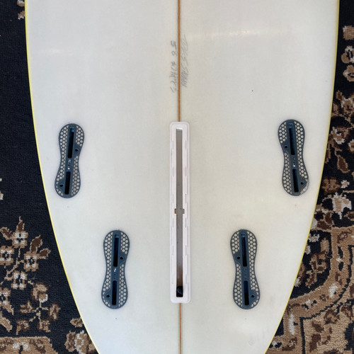 DEAD KOOKS　STUBBY 5'6　デッドクークス　スタビー　5’6 DEADKOOKS Stubby 5'6 - メルカリ