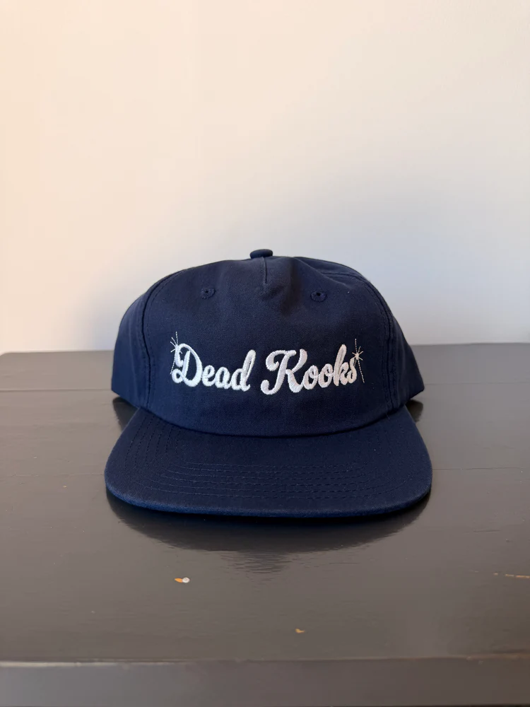 バイロンベイ現地でも非常に人気の高いアイテム、「DK Snapback」