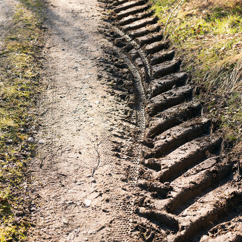 5. Tyre-Tracks.jpg
