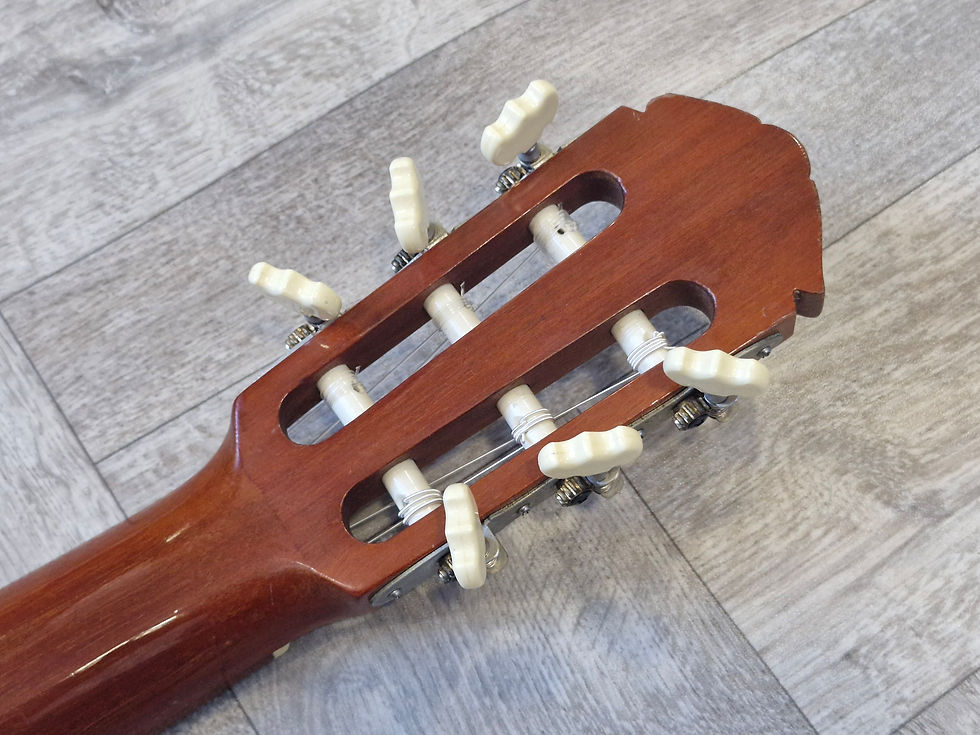 Thumbnail: Yamaha G-90-1 classical guitar
