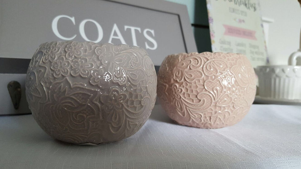 Thumbnail: Ceramic Round Lace Detail T-Light Holder