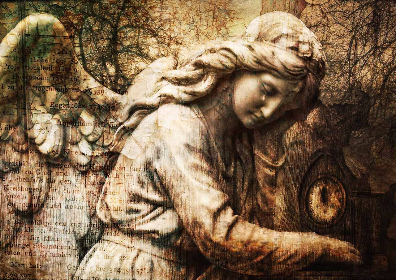Decoupage Queen - Gothic Angel