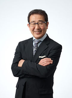 松下先生腕を組む-1536x1024.jpg