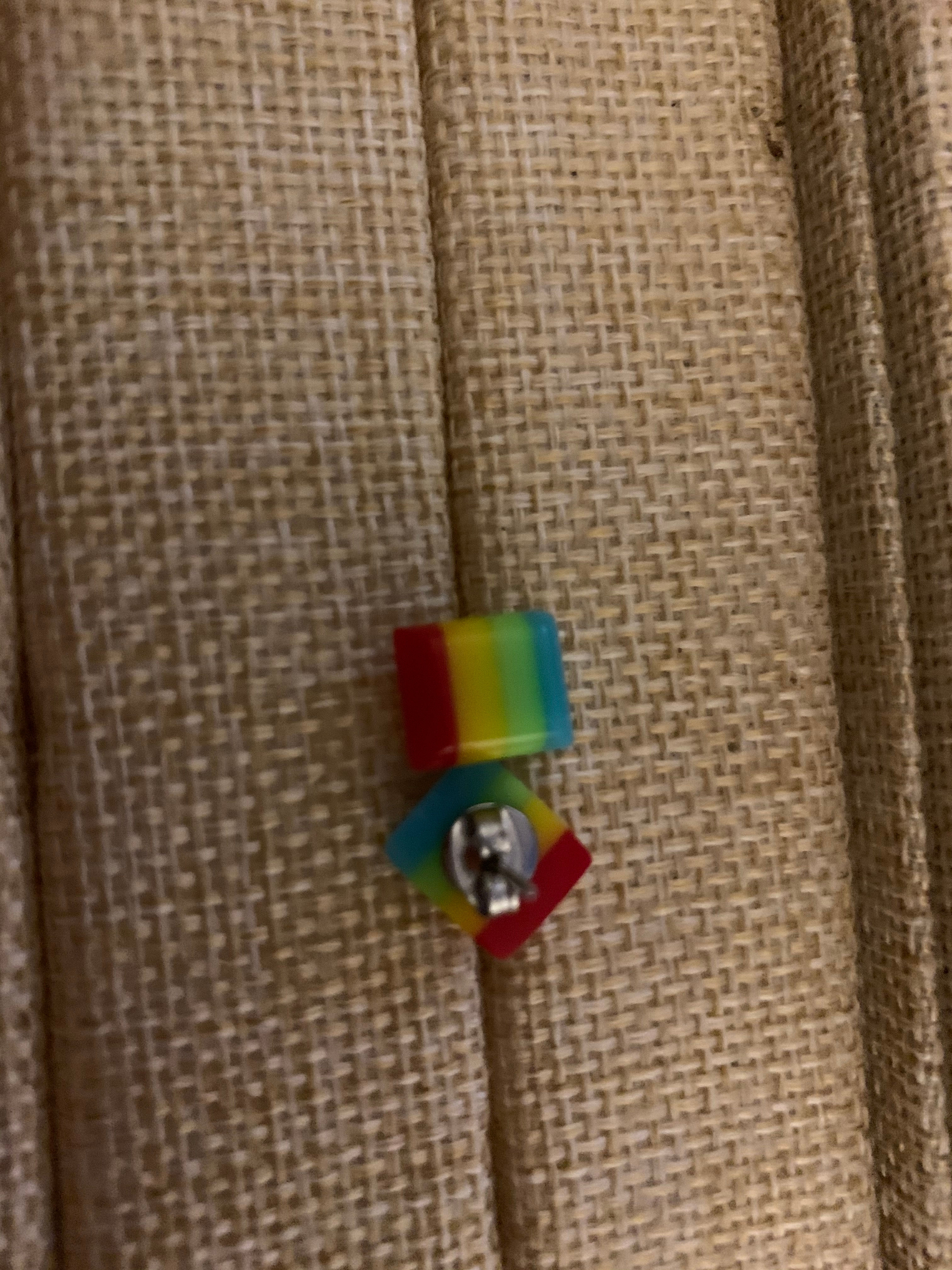 Color stud. So pretty. Can be added to almost any colors