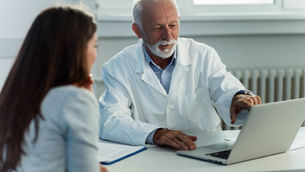 Taxas de Sucesso da FIV: A Relação Crucial Entre a Idade e o Número de Óvulos Captados