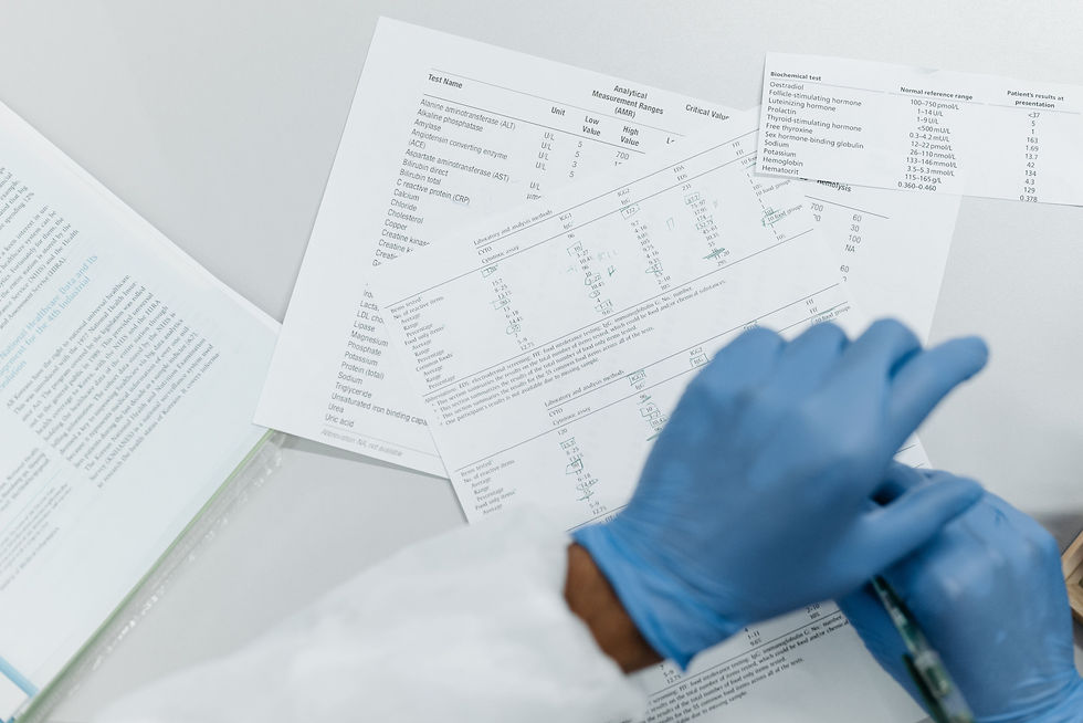 Análise de amostra de sêmen ao microscópio para avaliação dos espermatozoides e espermograma