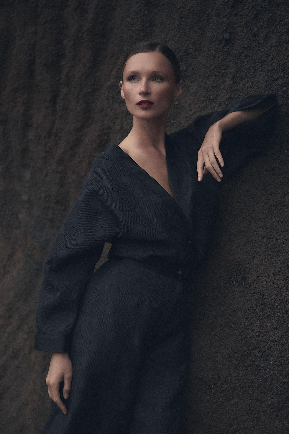 CAMISA KIMONO TOPOS NEGROS