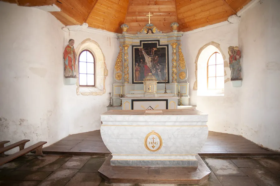 Chapelle-St-Meen-interieur-BOURSEUL.webp