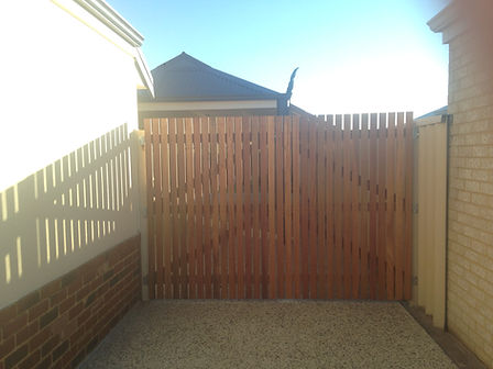 spearwood driveway gate fencing