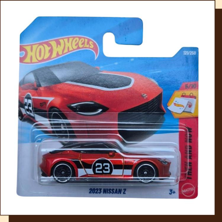Oranje Hot Wheels 2023 Nissan Z 2026 schaal 1:64 – Then and Now 5/10 – Verzamelnummer 121/250