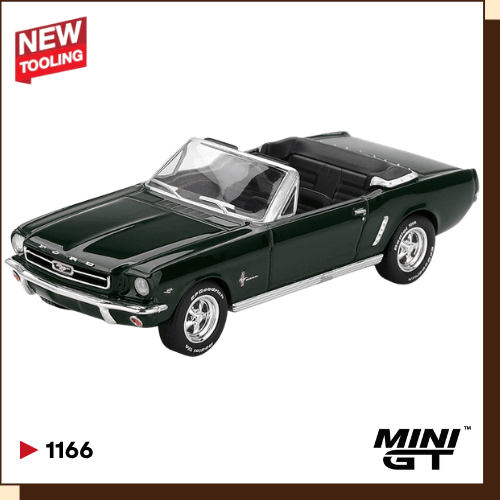 Voorkant van de highland green MINI GT Mustang Convertible in schaal 1:64