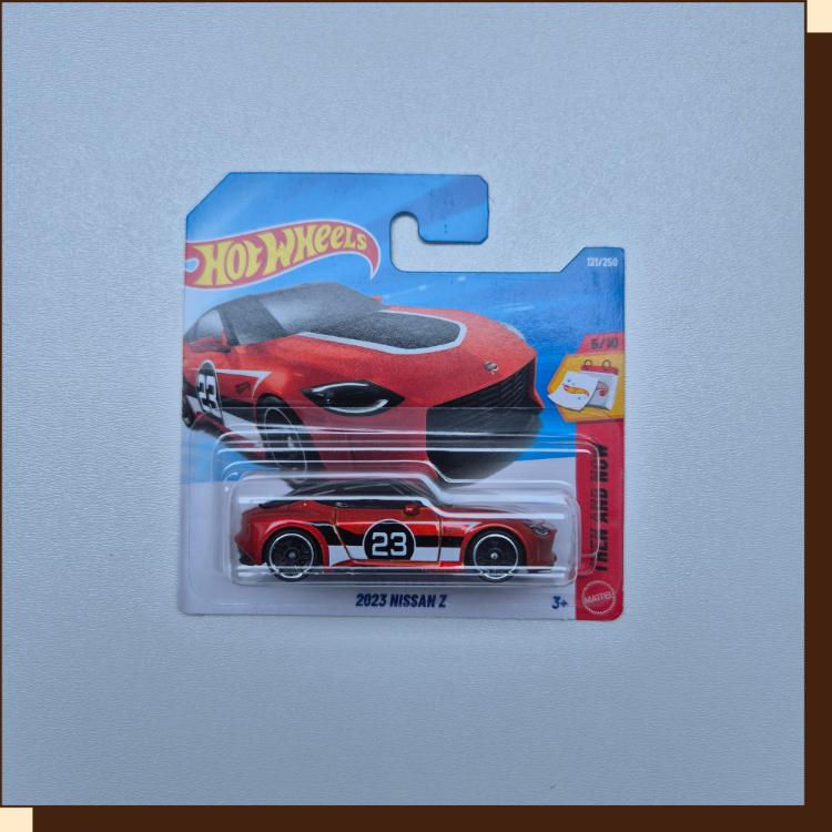 Oranje Hot Wheels 2023 Nissan Z 2026 - Nieuw in de verpakking – Then and Now serie – Verzamelnummer 121/250