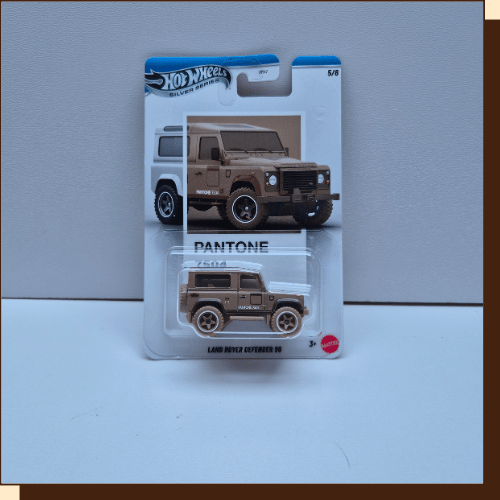 Thumbnail: Land Rover Defender 90 nummer 5 van 6 uit de Hot Wheels Pantone-serie in originele blisterverpakking