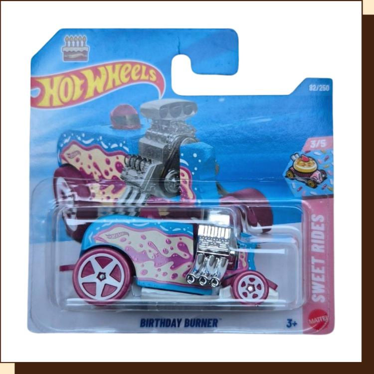 Blauw-Roze Hot Wheels Birthday Burner 2026 schaal 1:64 – Sweet Rides 3/5 – Verzamelnummer 082/250
